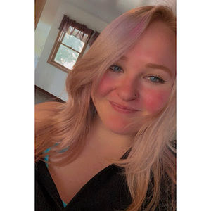 Meet your Posher, Rebekah